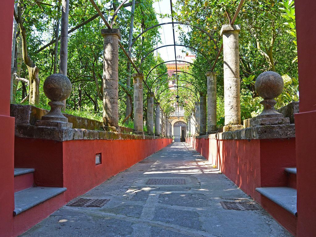The Secret Garden Relais Hotell Piano di Sorrento Exteriör bild